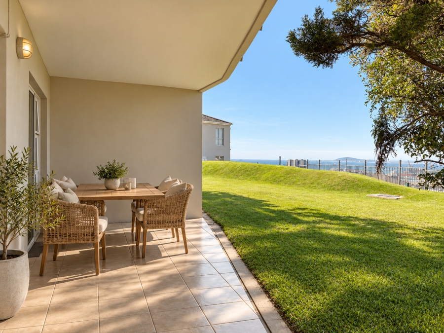 2 Bedroom Property for Sale in Vredehoek Western Cape